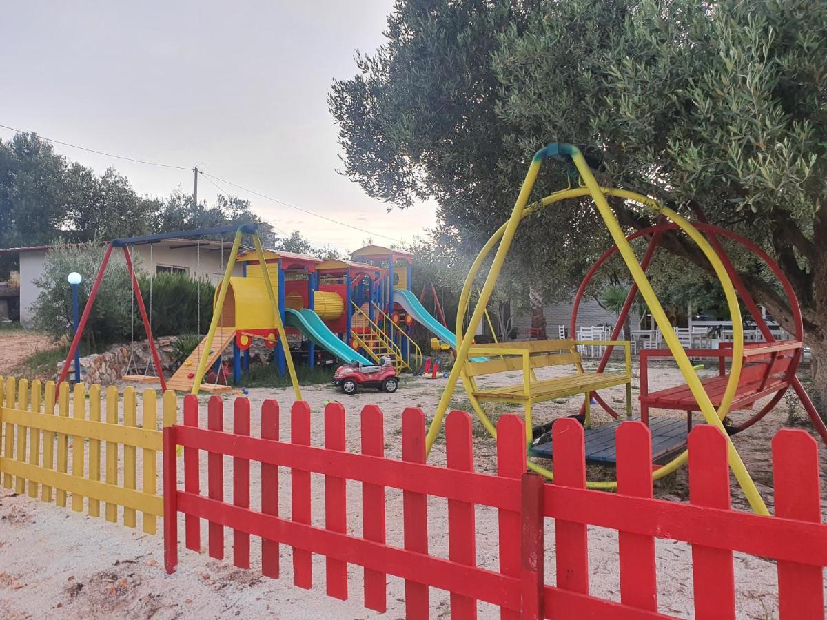 Soare Hotell Ksamil Exteriör bild